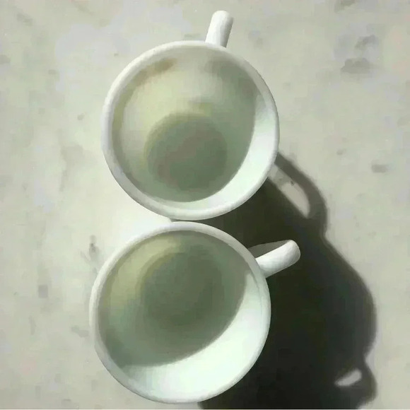 Set of 2 Pyrex Butterfly Gold milk glass mugs with D handles - Picture 6 of 10